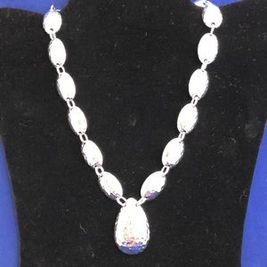 16” hammered silver metal link drop necklace